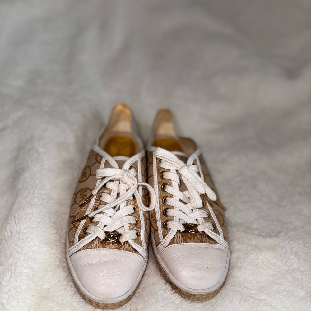 Women's Michael Kors White and Tan